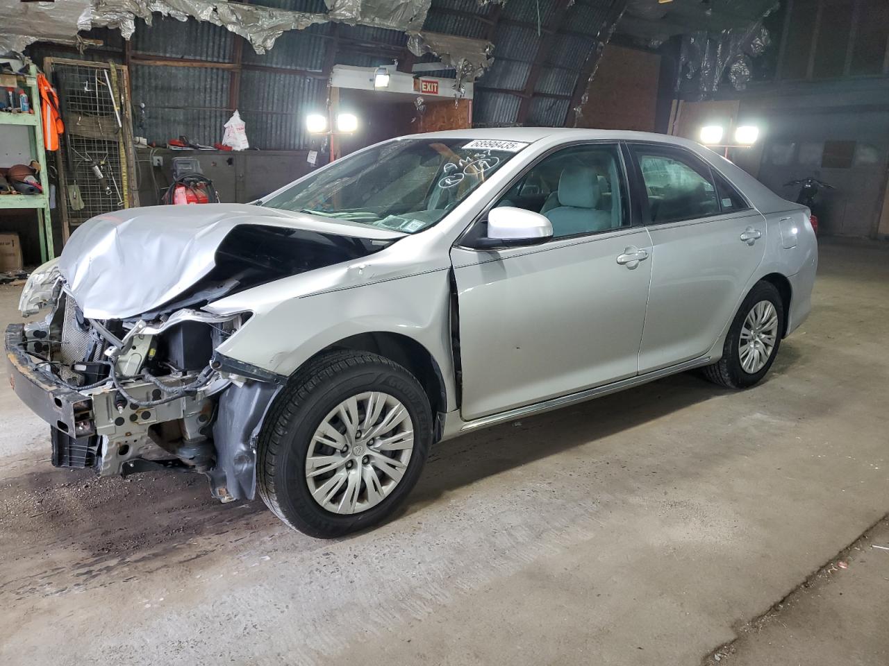 TOYOTA CAMRY BASE
