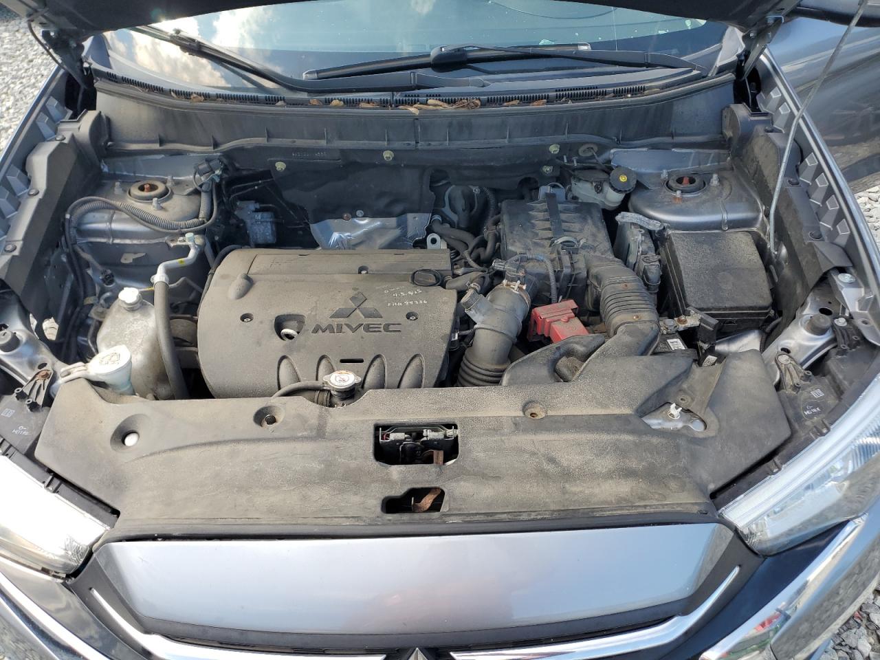 MITSUBISHI OUTLANDER ES