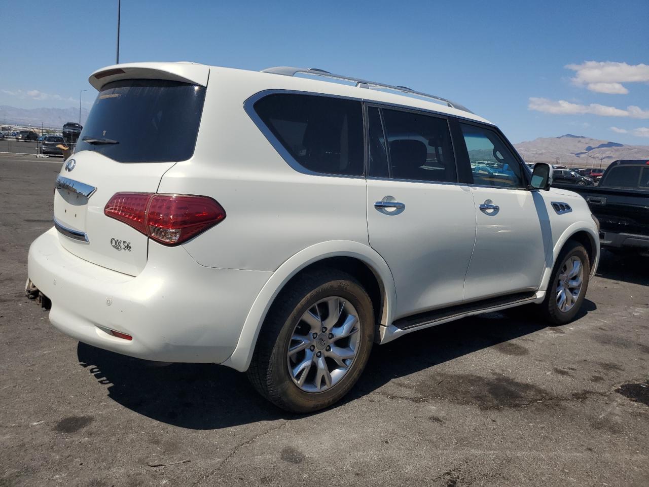 INFINITI QX56
