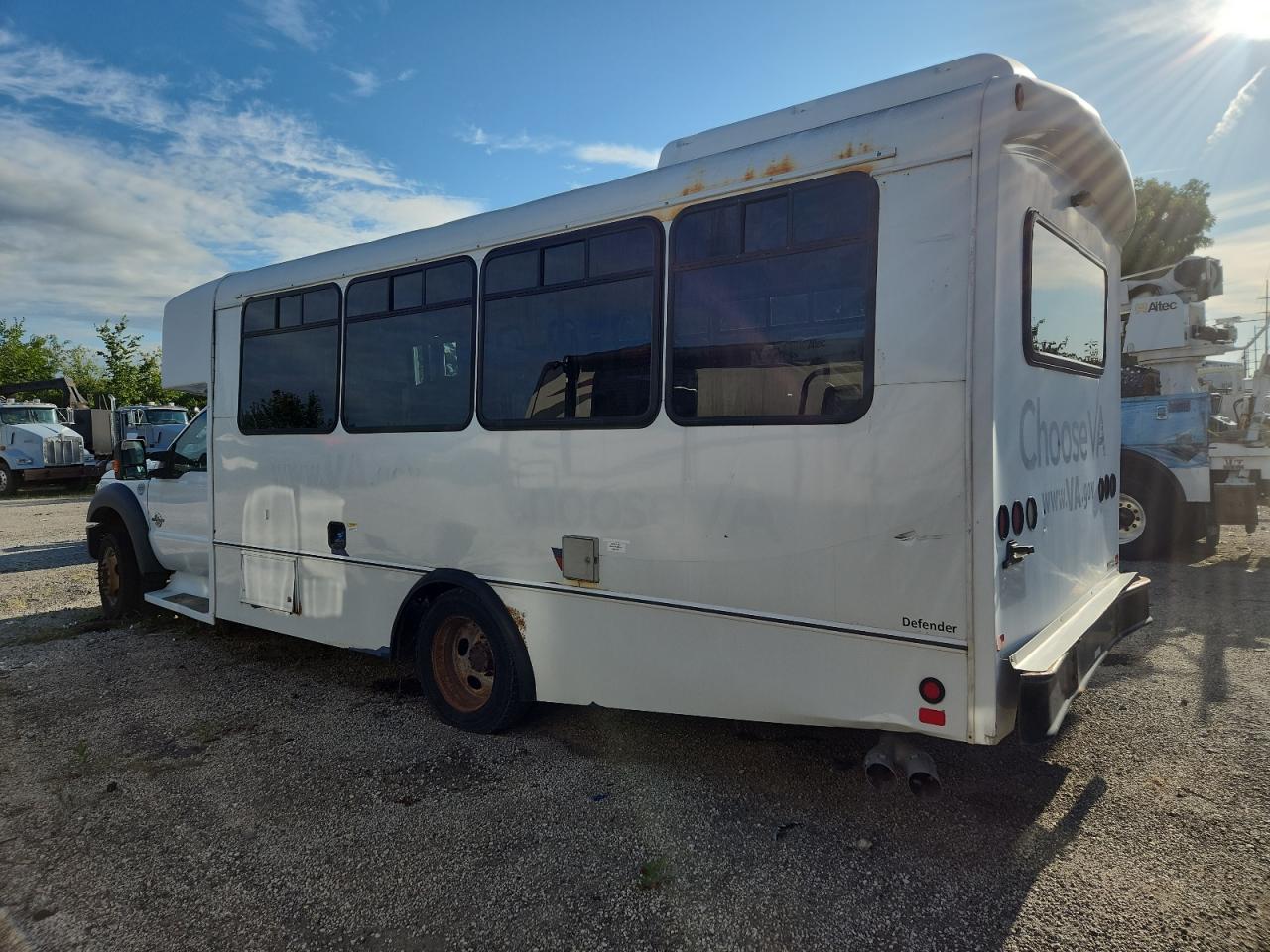 FORD F-550 SUPER DUTY