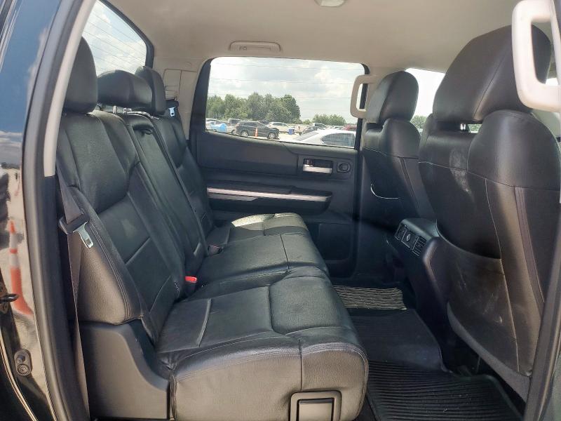 2017 TOYOTA TUNDRA CREWMAX SR5 5TFEW5F14HX218494