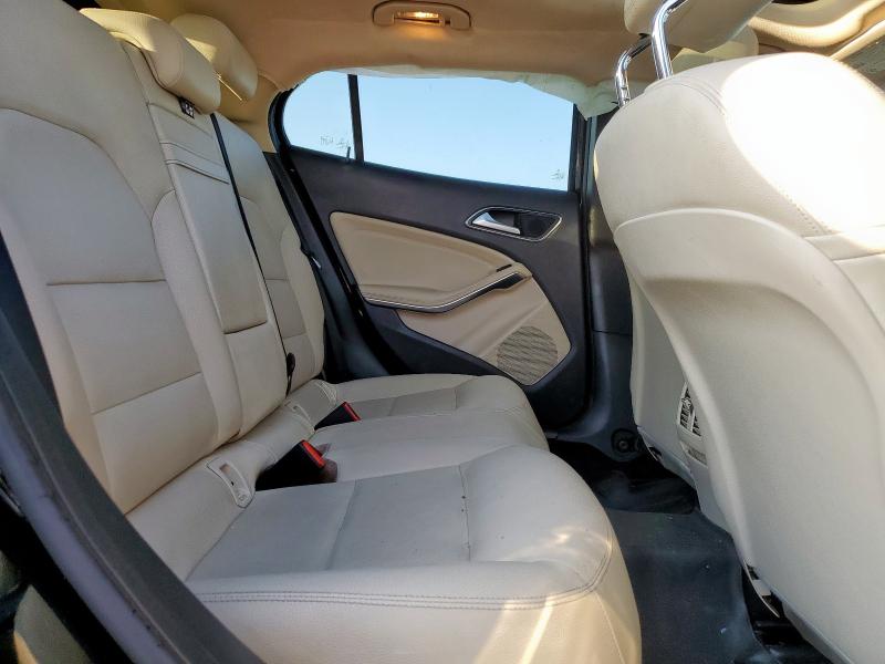 2018 MERCEDES-BENZ GLA 250 4M WDCTG4GB4JJ372292