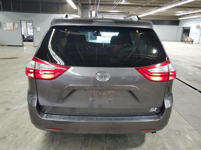 2018 TOYOTA SIENNA XLE 5TDDZ3DC5JS189157