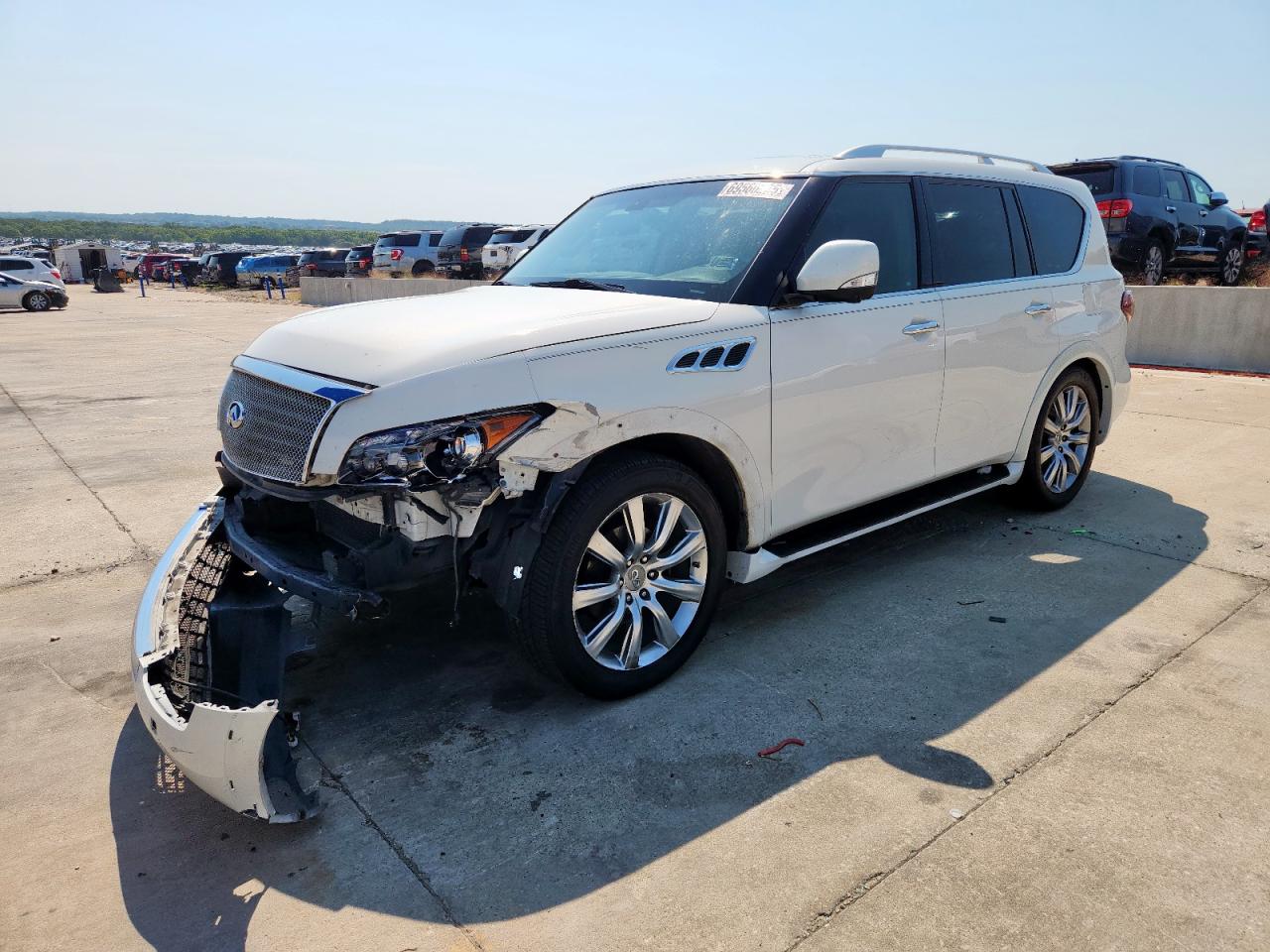 INFINITI QX56