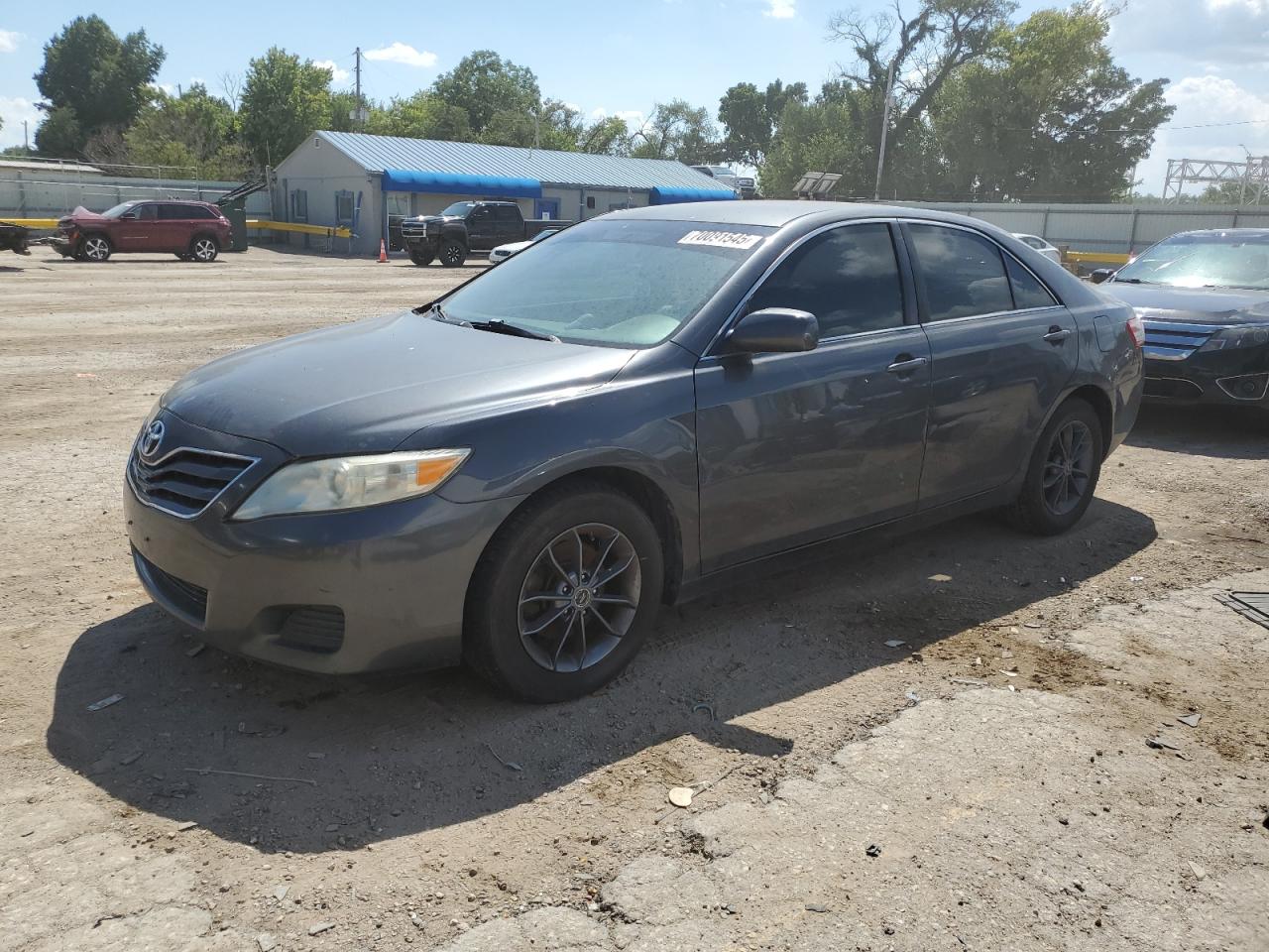 TOYOTA CAMRY BASE
