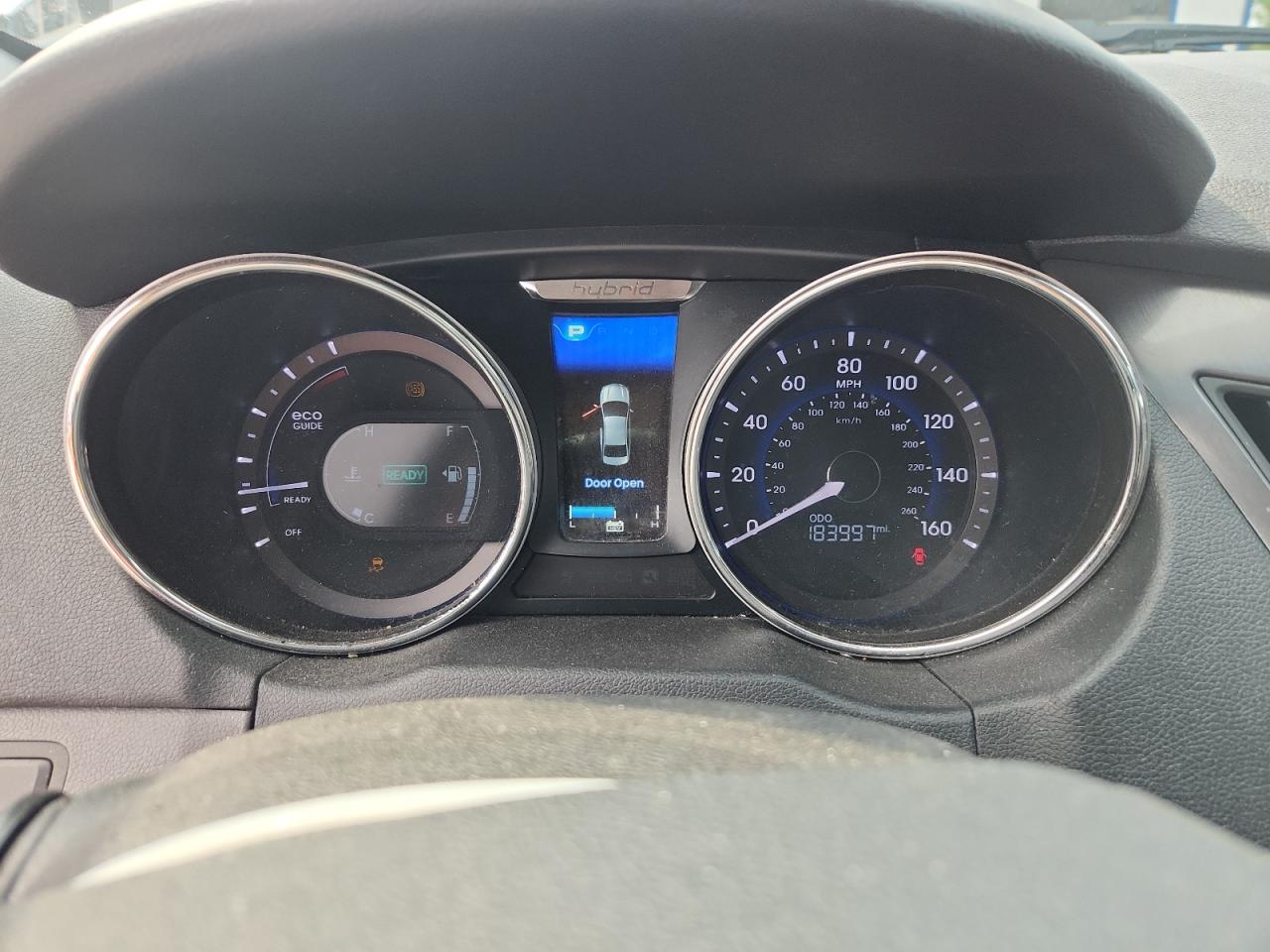 HYUNDAI SONATA HYBRID