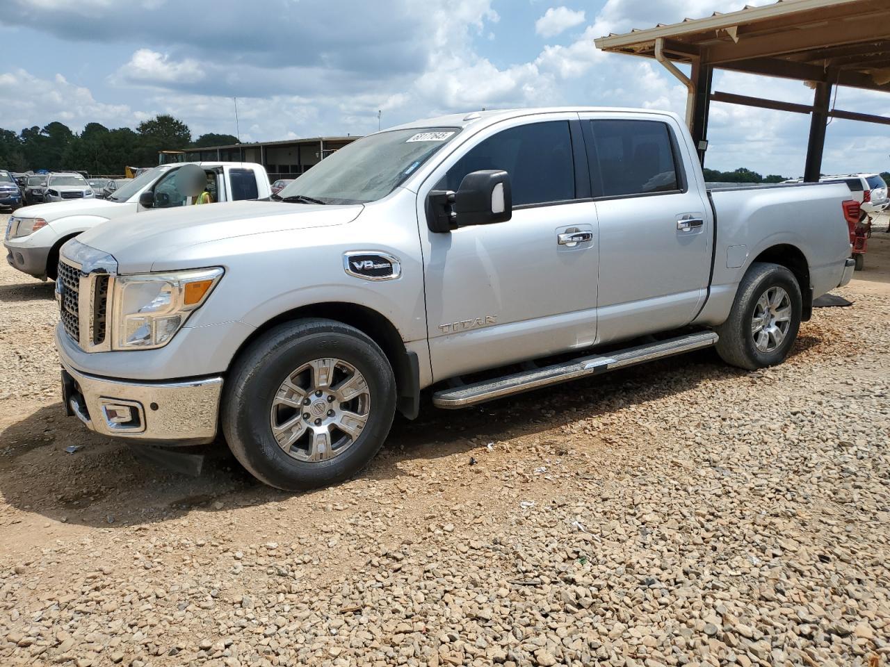 NISSAN TITAN SV