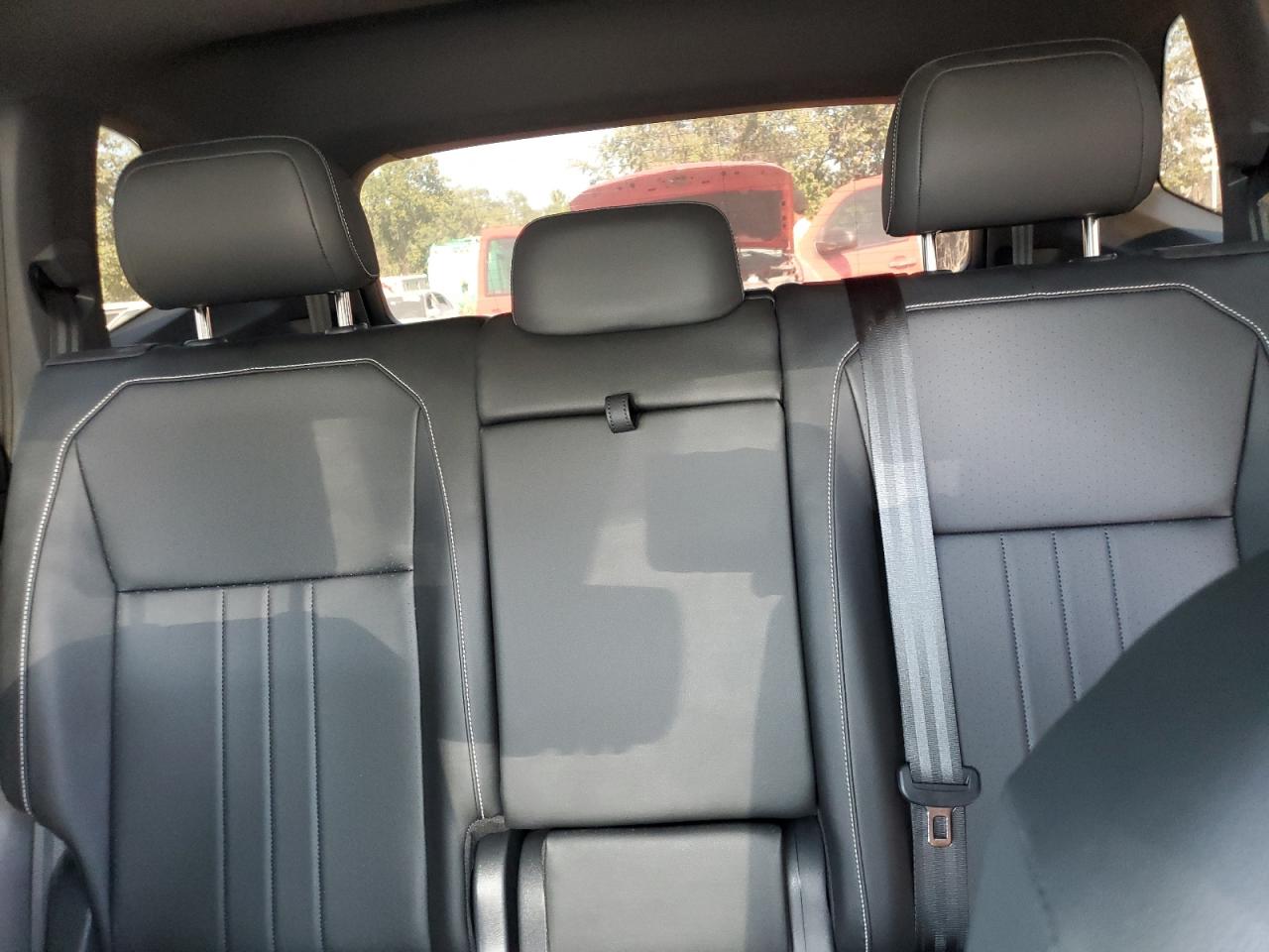 VOLKSWAGEN TIGUAN SE R-LINE BLACK