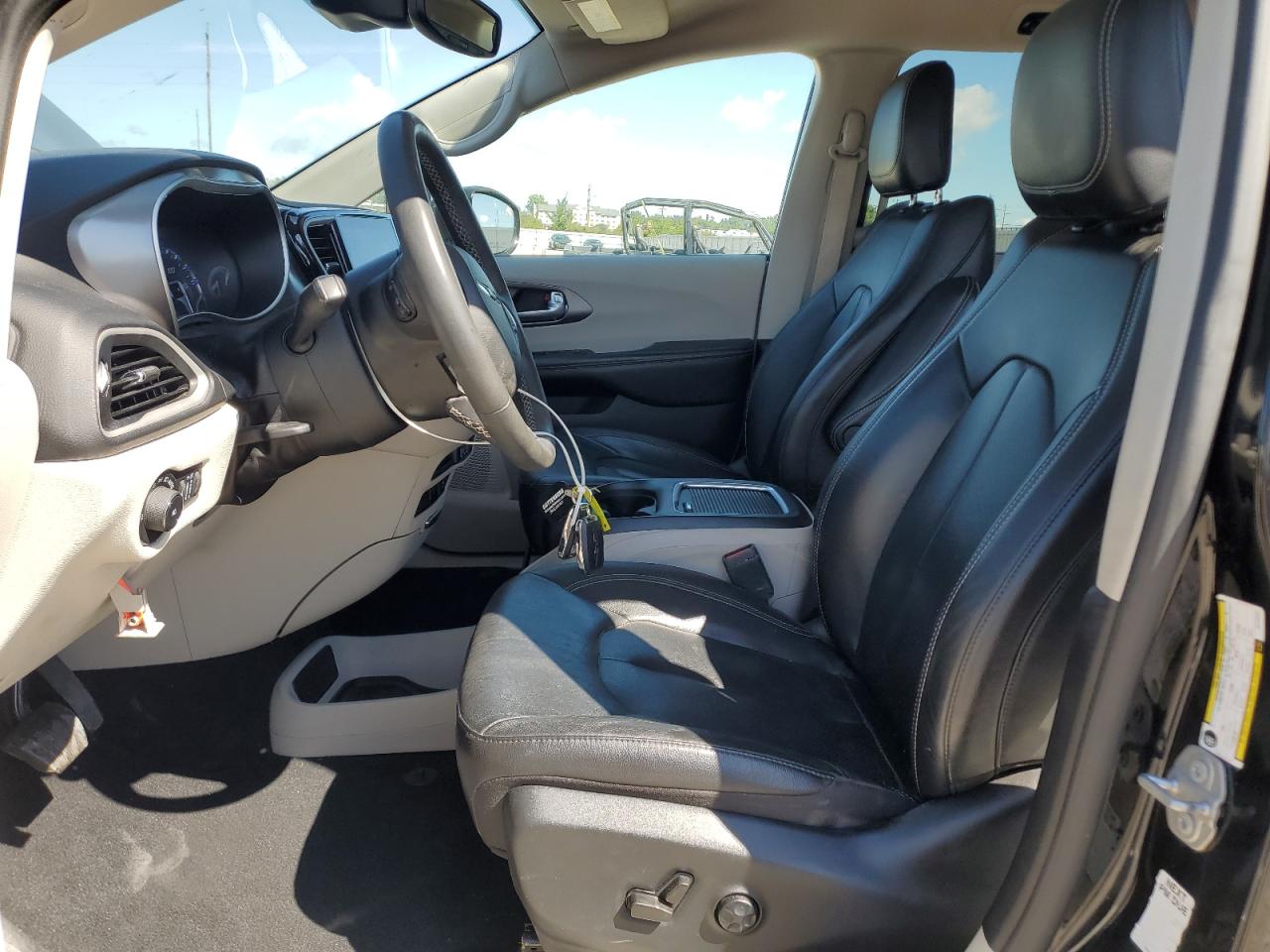 Lot #3230771161 2022 CHRYSLER PACIFICA T