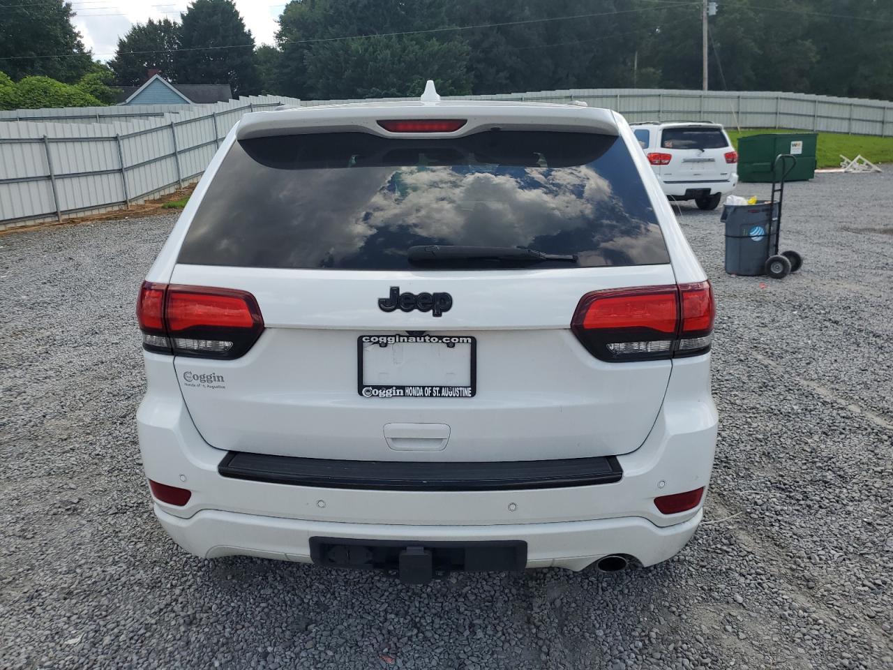 JEEP GRAND CHEROKEE LAREDO