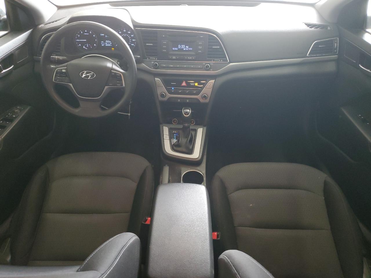 HYUNDAI ELANTRA SE