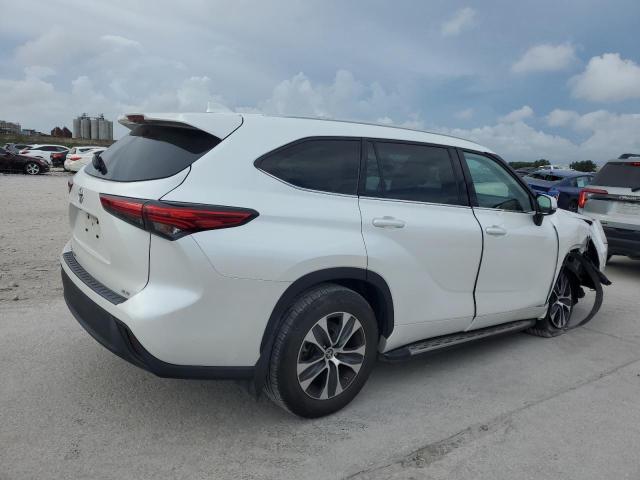 2022 TOYOTA HIGHLANDER XLE 5TDGZRAH1NS127793