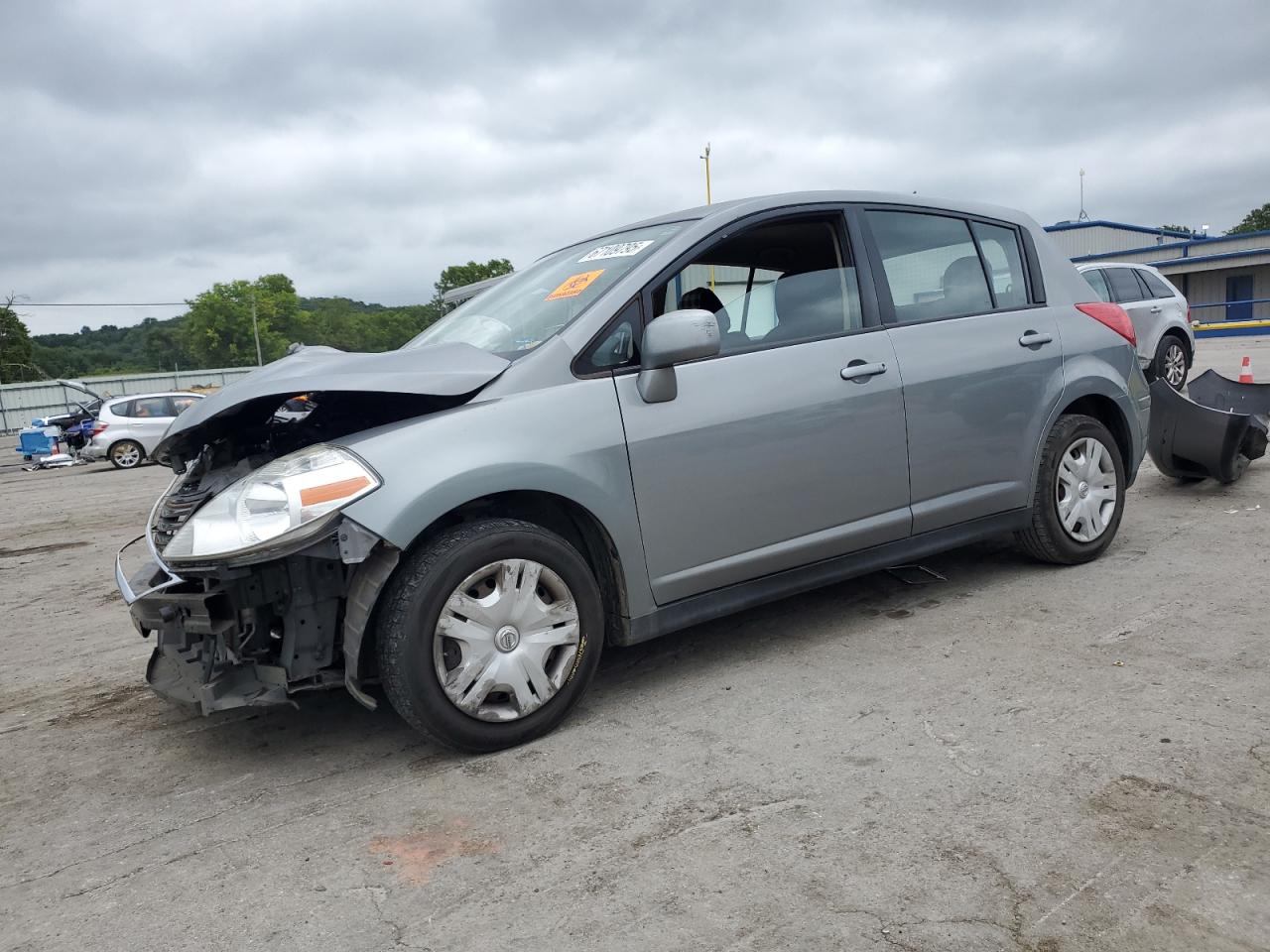 NISSAN VERSA S