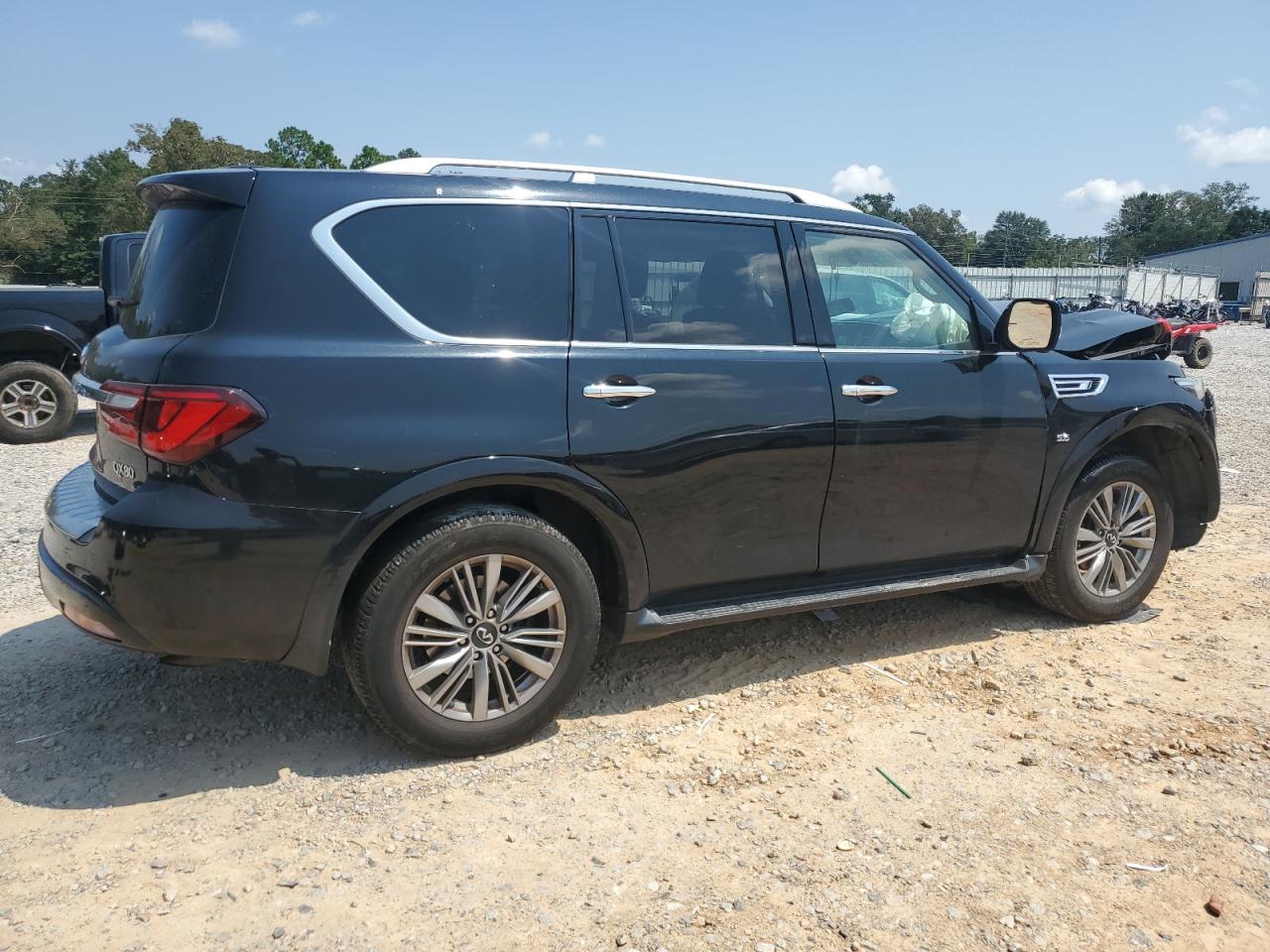 INFINITI QX80 LUXE