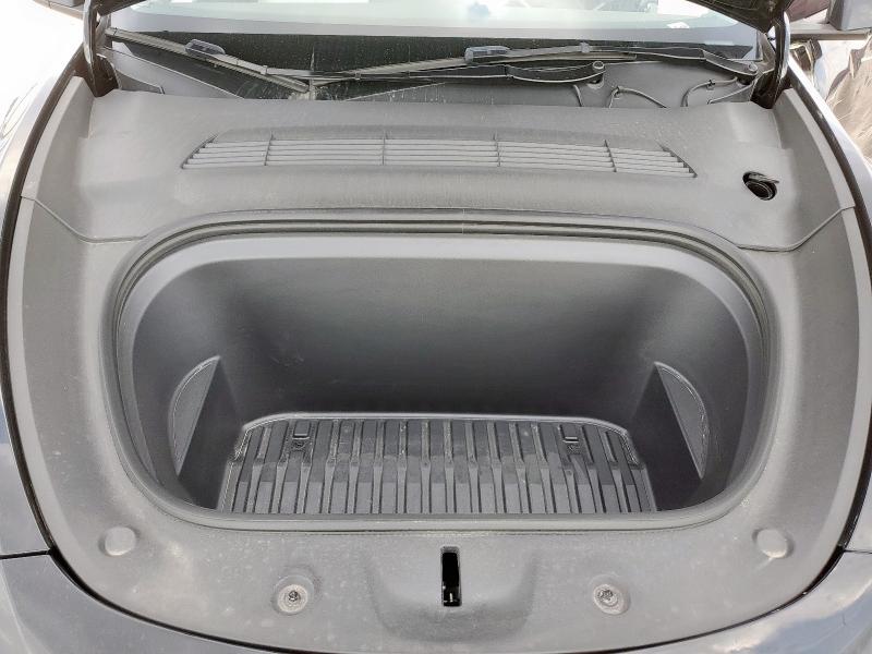 2024 TESLA MODEL Y 7SAYGDEE2RA237324