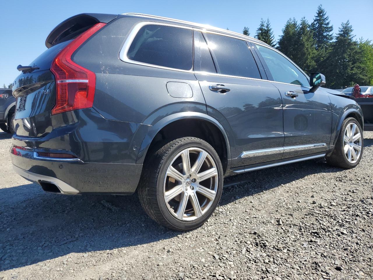 VOLVO XC90 T6