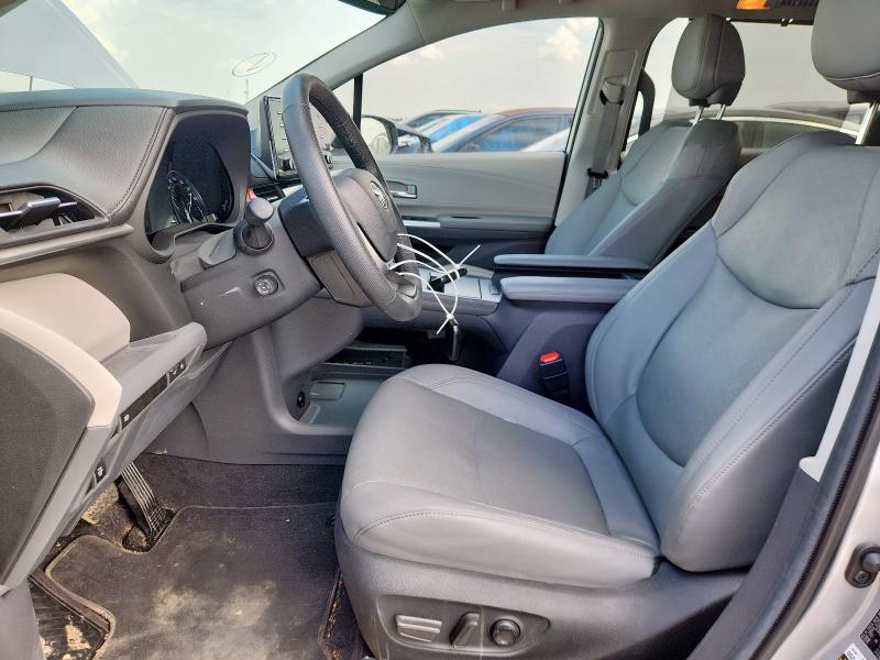 2024 TOYOTA SIENNA LIM 5TDZRKEC9RS181136