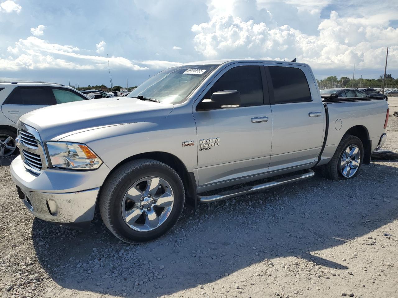 RAM 1500 SLT