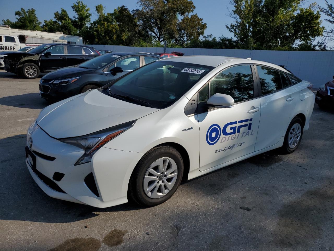 TOYOTA PRIUS