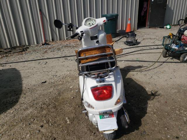 2010 VESPA LX 50 ZAPC386B6A5010885