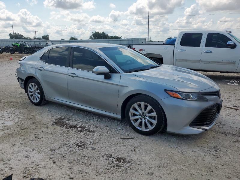 2018 TOYOTA CAMRY L 4T1B11HK8JU143382