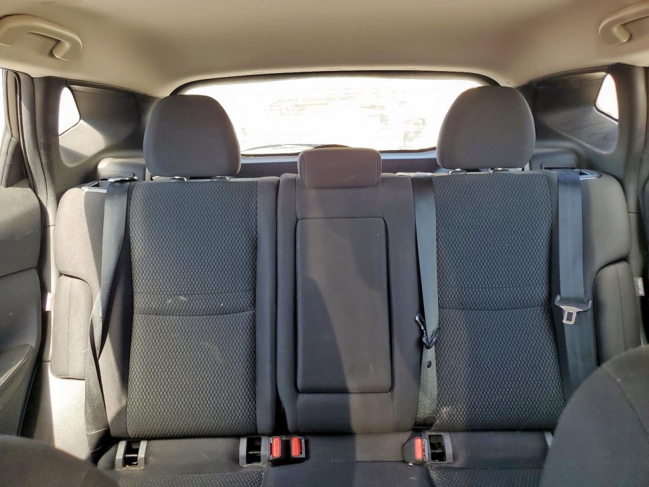 NISSAN ROGUE SPORT S