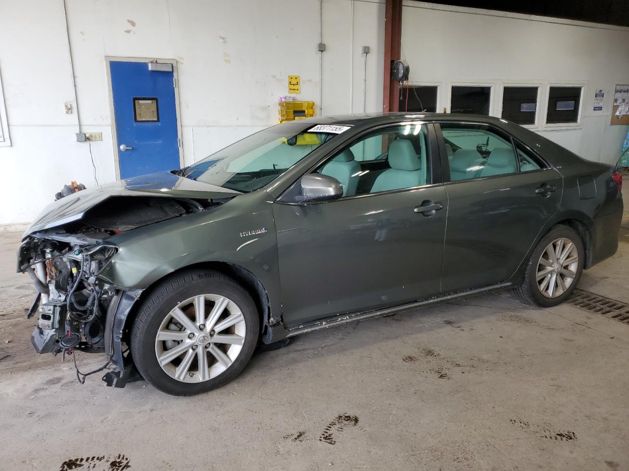 TOYOTA CAMRY HYBRID