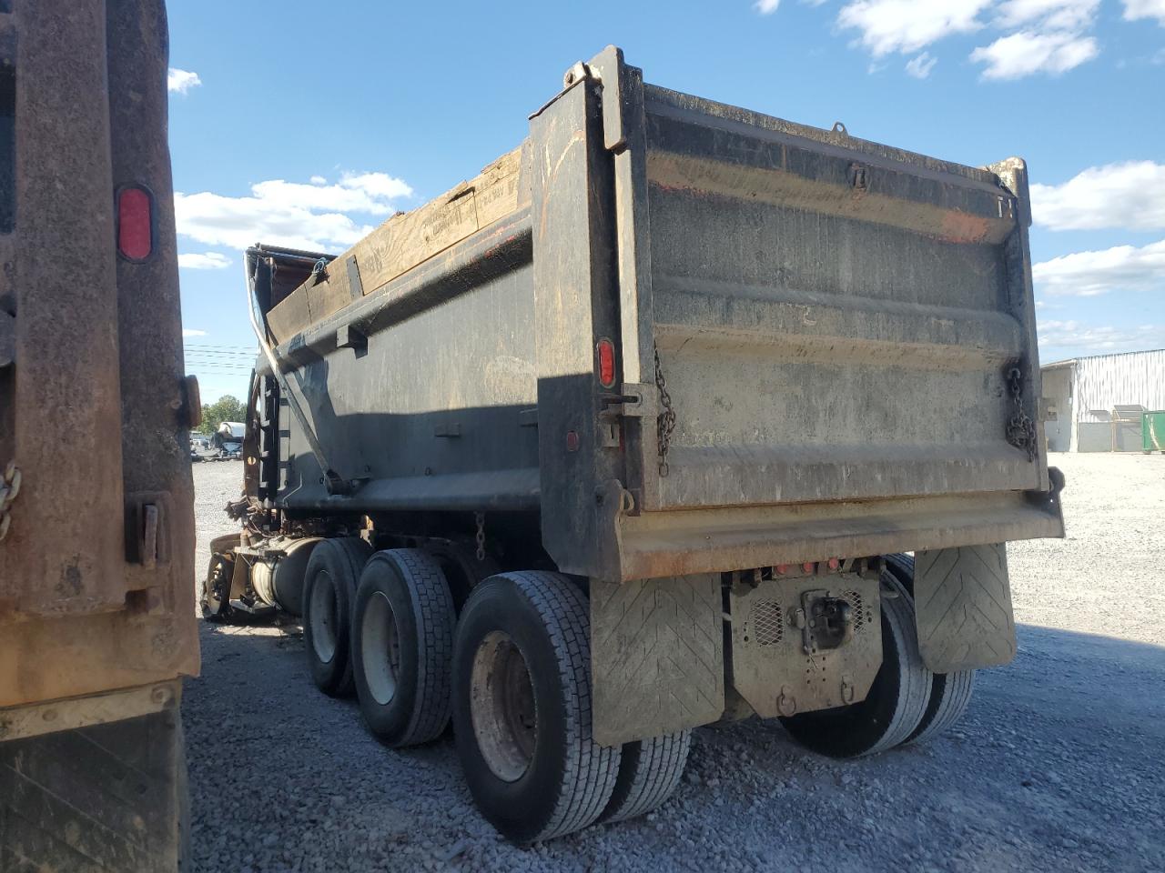 Lot #3246946237 2009 STERLING LT9500