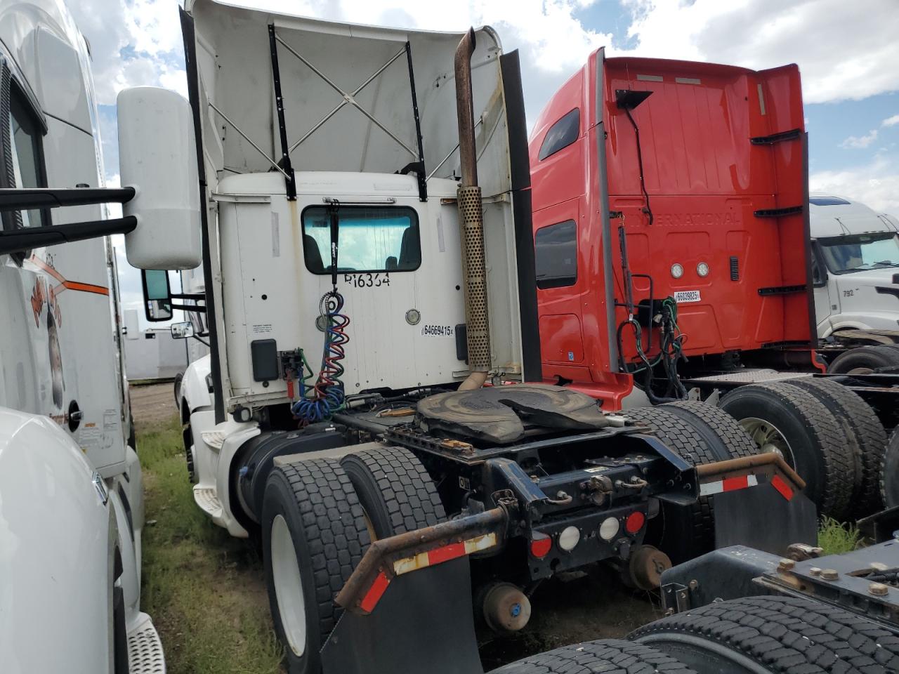 Lot #3246031183 2015 KENWORTH T680