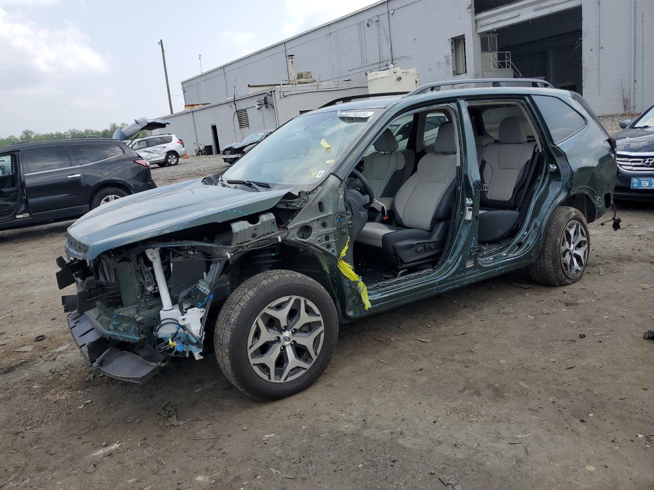 SUBARU FORESTER PREMIUM