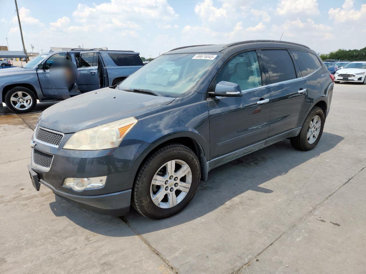 Lot #3311451269 2011 CHEVROLET TRAVERSE L
