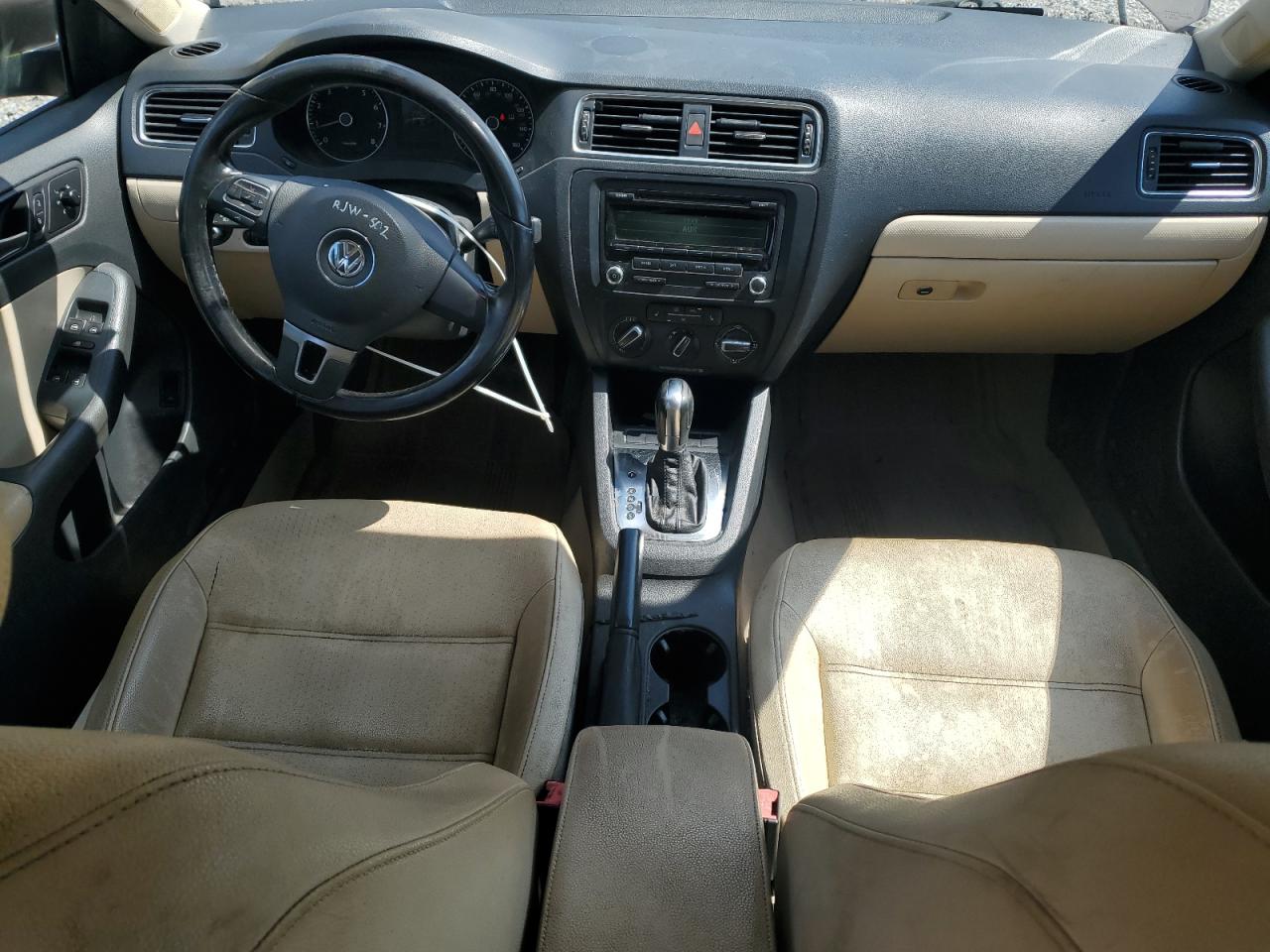 VOLKSWAGEN JETTA SE