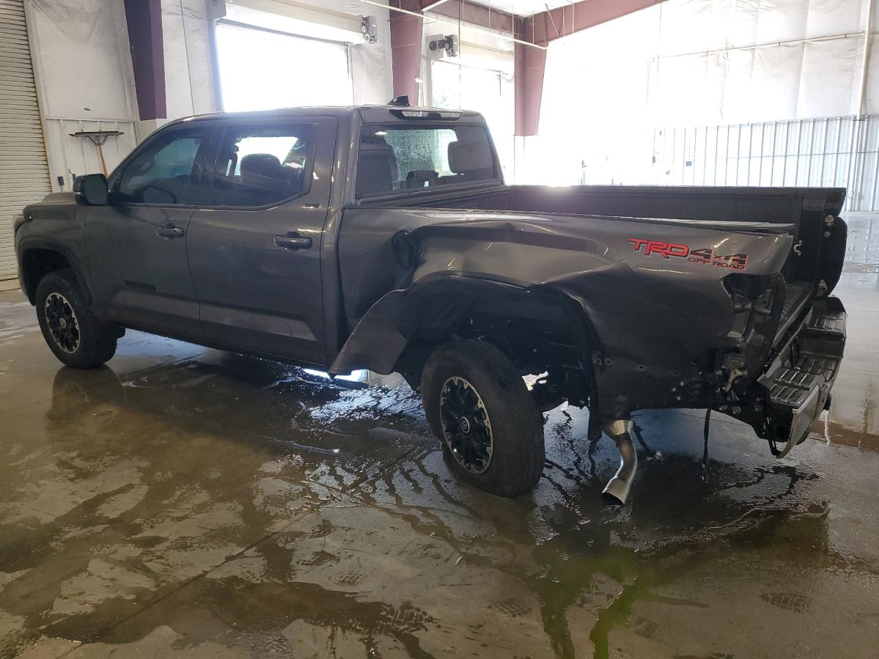 TOYOTA TUNDRA CREWMAX SR5