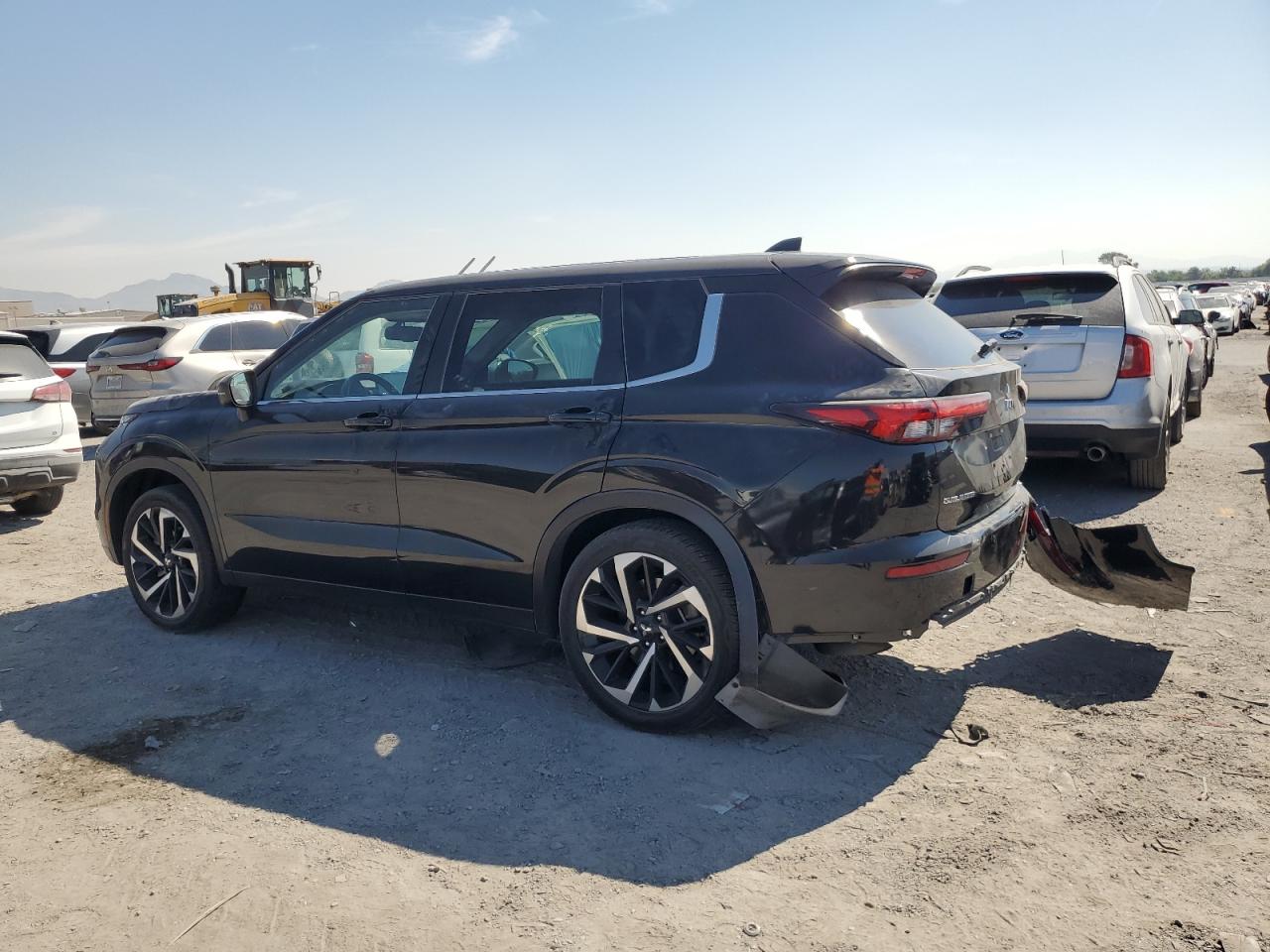 MITSUBISHI OUTLANDER SE