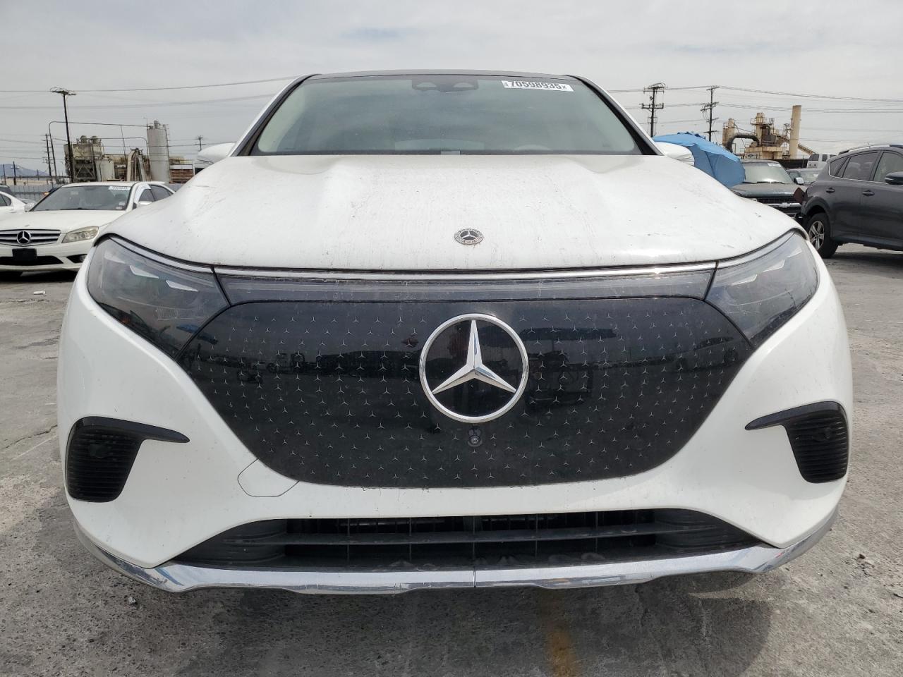 MERCEDES-BENZ EQS SUV 450+