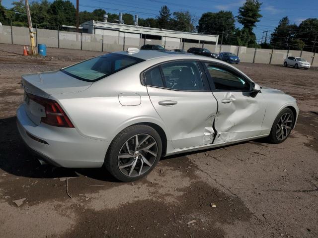 2019 VOLVO S60 T6 MOMENTUM 7JRA22TK6KG017355