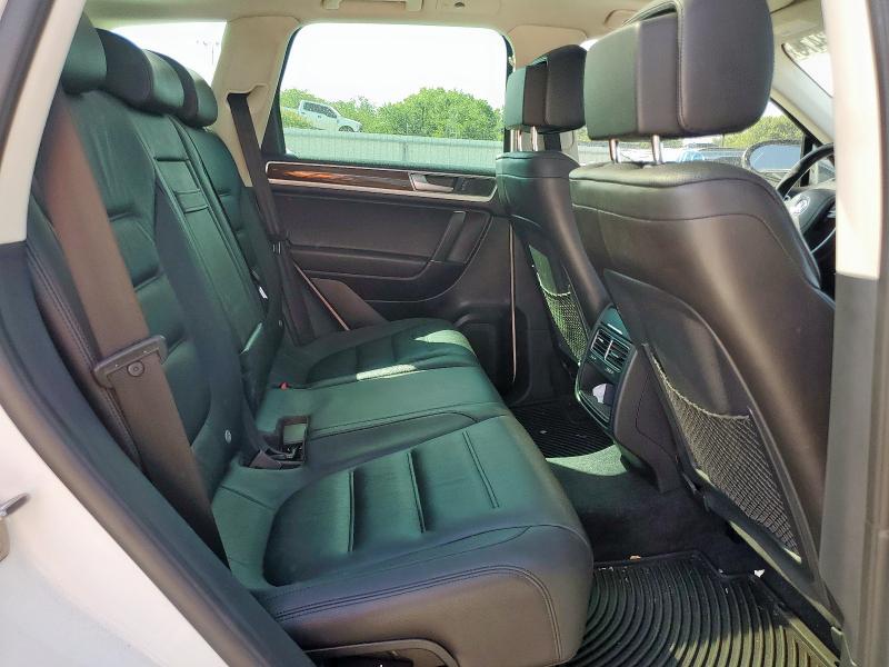 2016 VOLKSWAGEN TOUAREG SP WVGEF9BP0GD003465