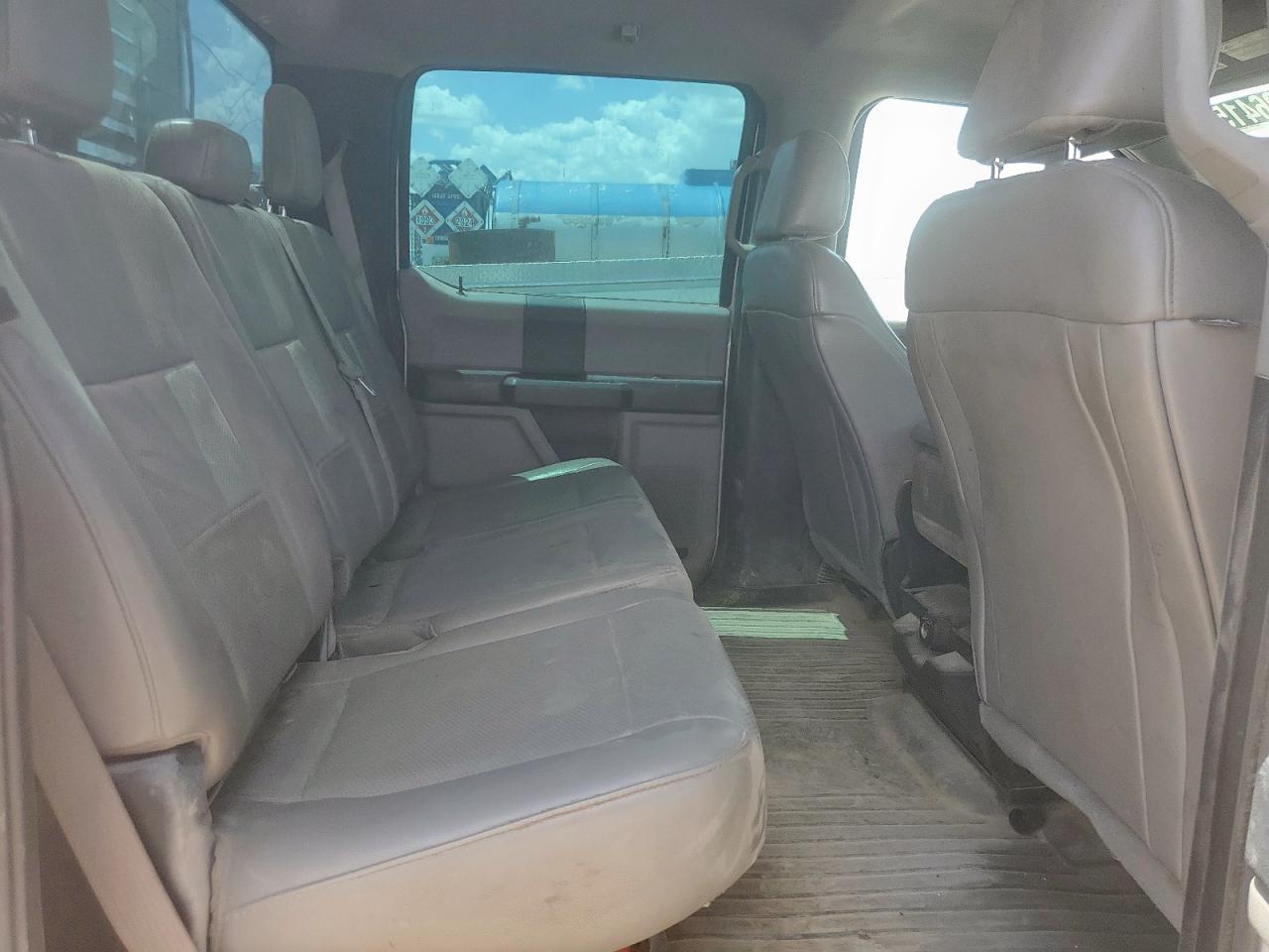 FORD F-450 SUPER DUTY