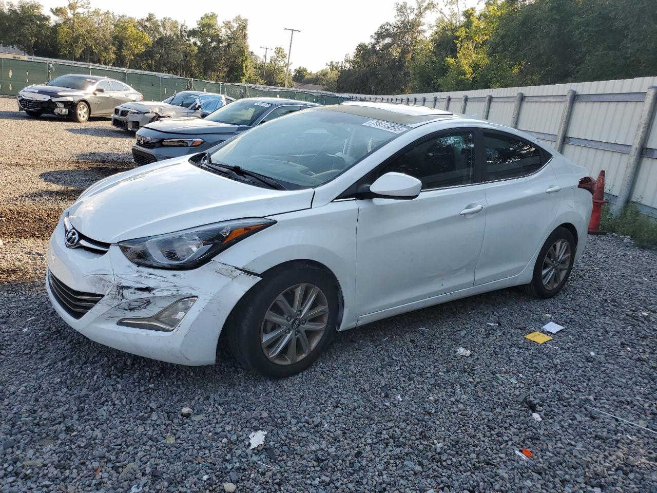 HYUNDAI ELANTRA SE