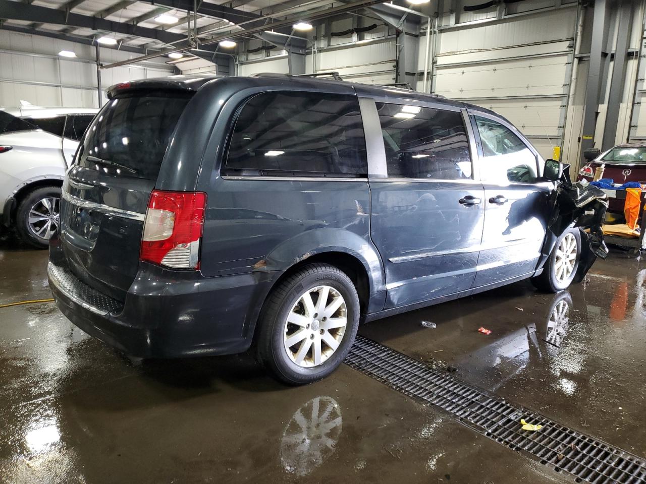 CHRYSLER TOWN & COUNTRY TOURING