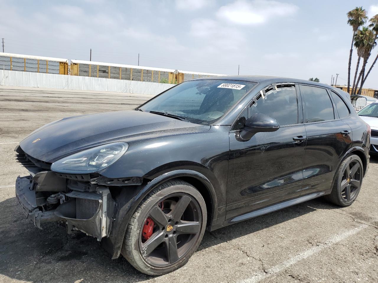 PORSCHE CAYENNE GTS