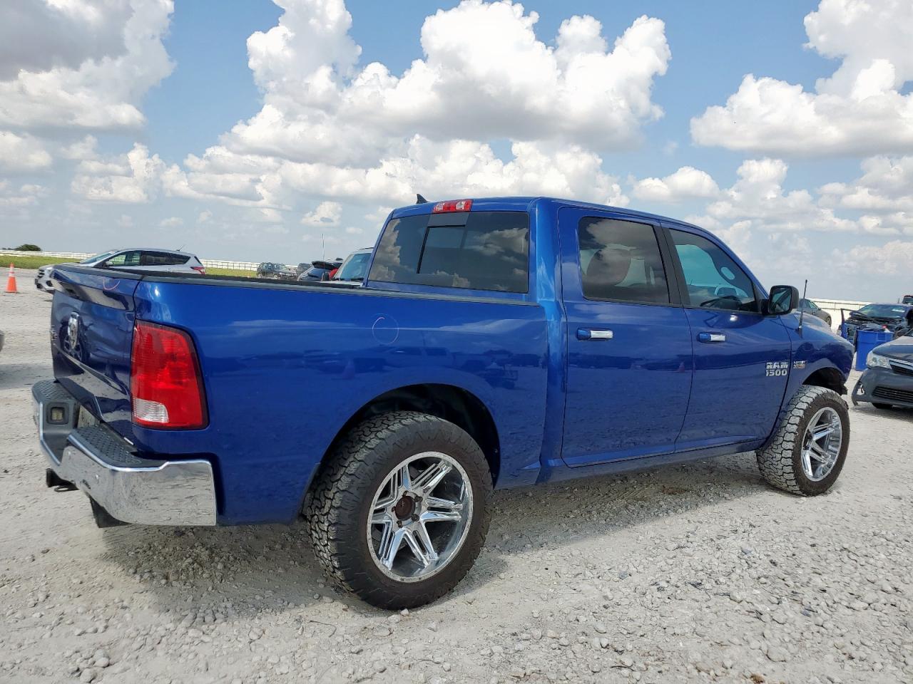 RAM 1500 SLT