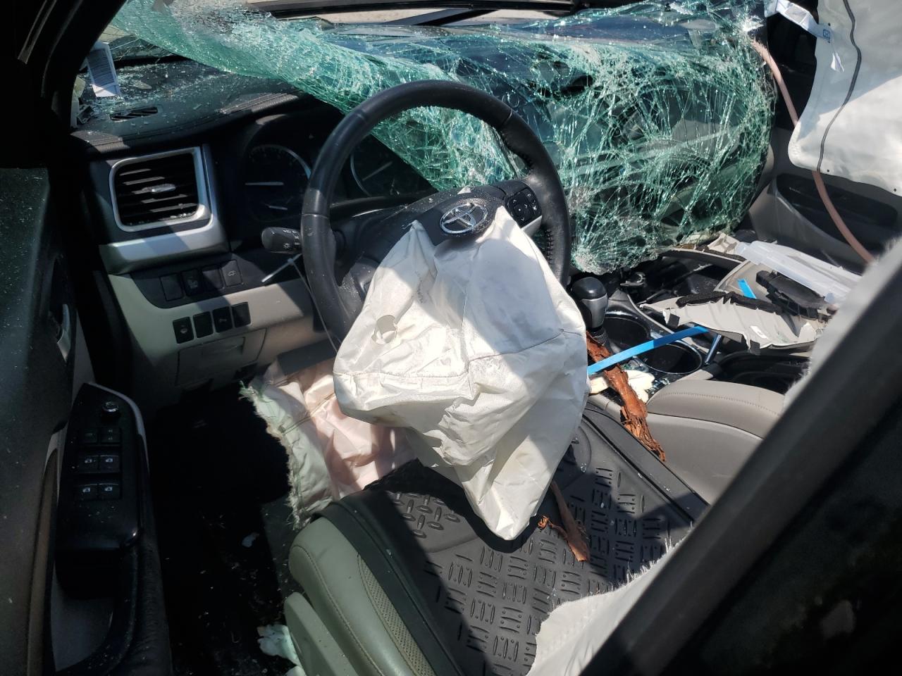 TOYOTA HIGHLANDER LIMITED