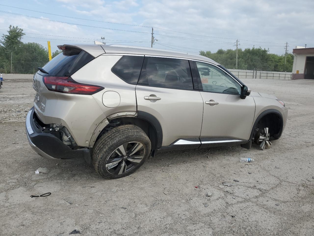 NISSAN ROGUE PLATINUM