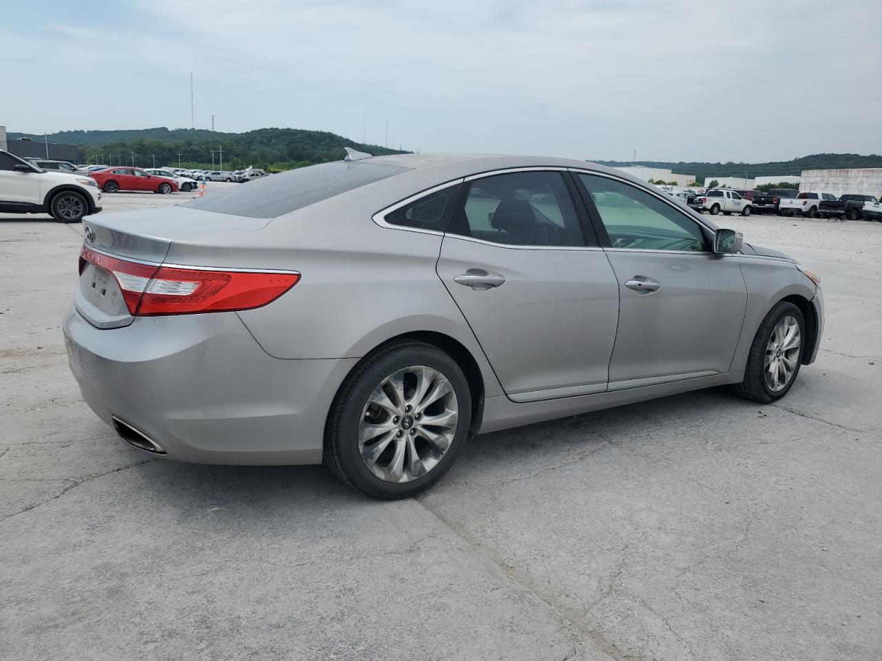 HYUNDAI AZERA