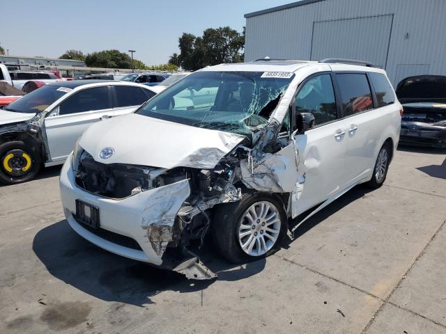 2015 TOYOTA SIENNA XLE - 5TDYK3DC0FS594808