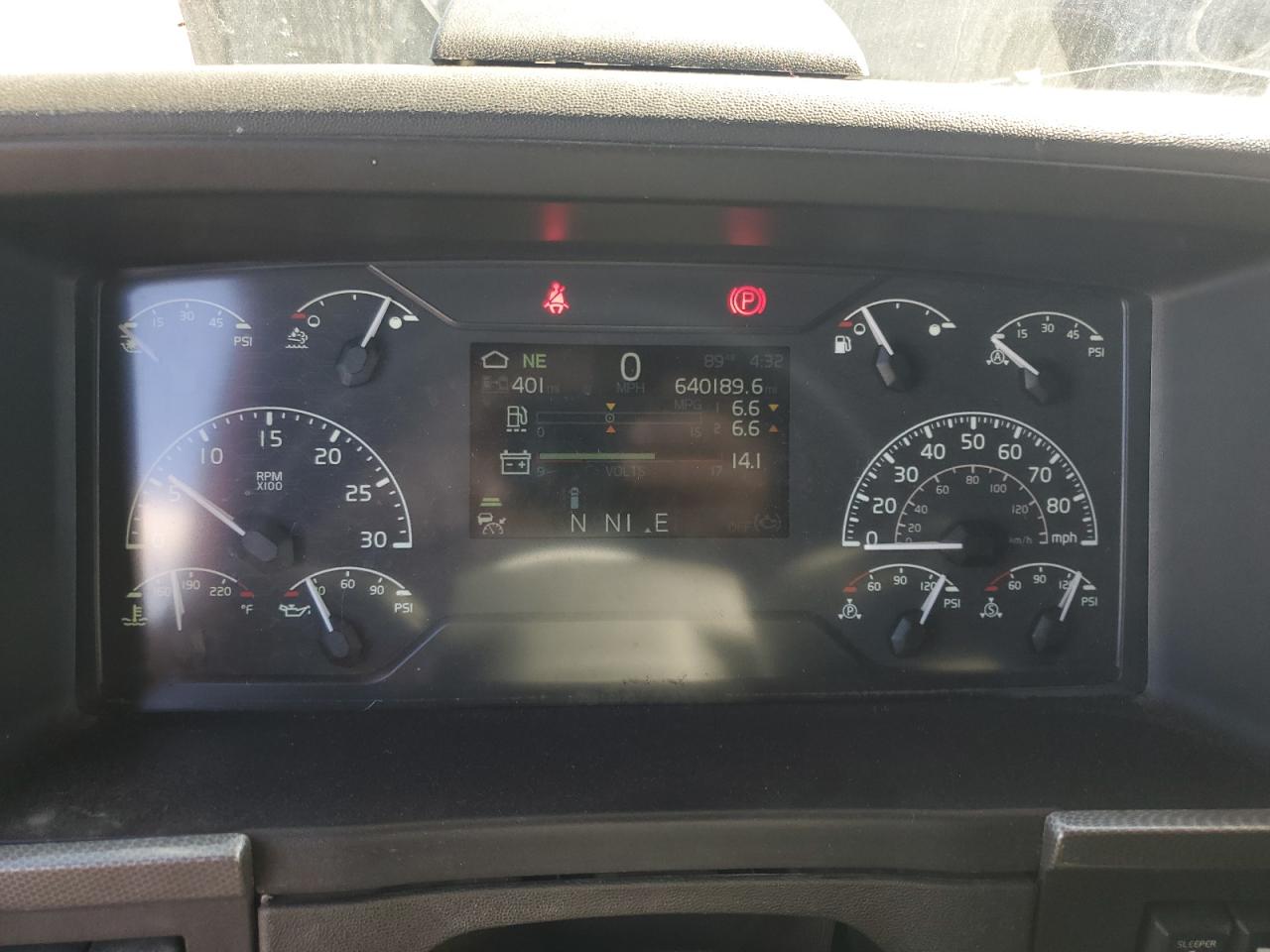 Lot #3311644247 2020 VOLVO VN VNL