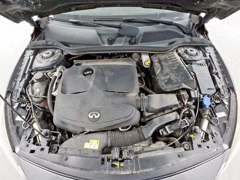 2018 INFINITI QX30 BASE SJKCH5CR2JA055541