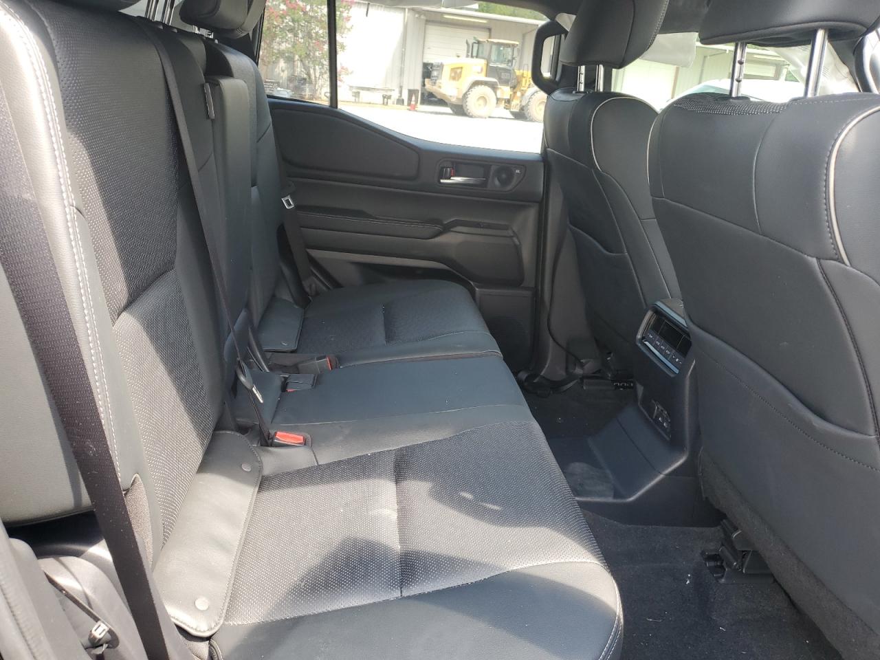 TOYOTA LAND CRUISER BASE