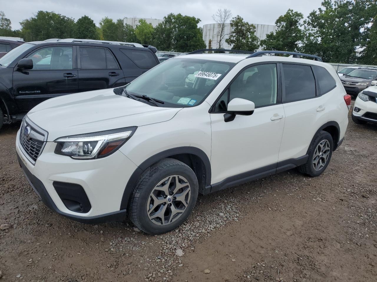 SUBARU FORESTER PREMIUM